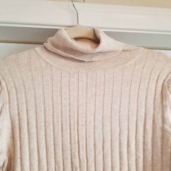 GAP LONG SLEEVE SWEATER - Picture 2 of 3